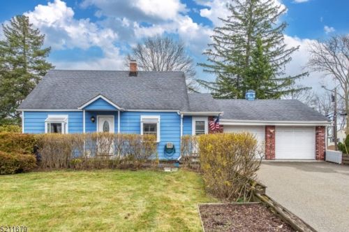 363 Beverwyck Rd, Parsippany NJ  07054-1537 exterior