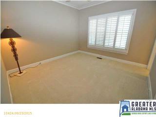 100 Saddle Lake Dr, Alabaster, AL 35007-4977