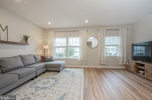 33 Cypress St, Auburn NJ  08085-1258 exterior