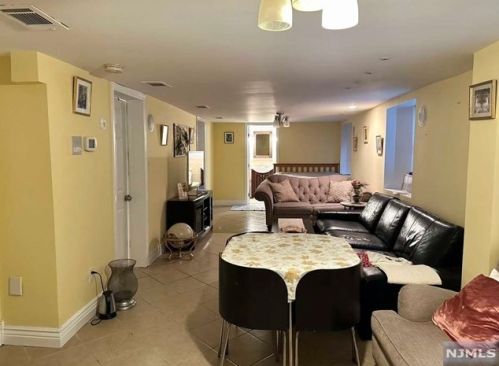 214 Columbus Pl, Cliffside Park NJ  07010-1006 exterior