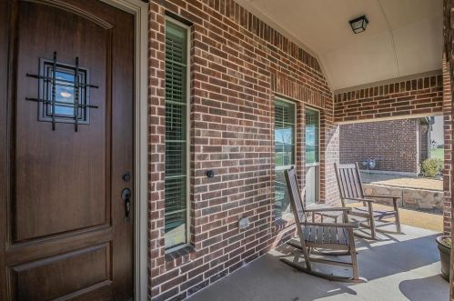 7004 Water Meadows Dr, Fort Worth, TX 76123-2825