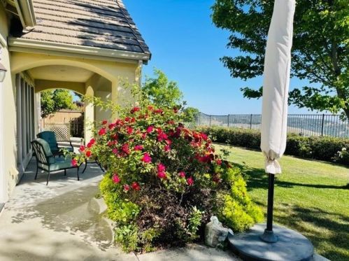 1717 Terracina Dr, Folsom CA  95762-5409 exterior