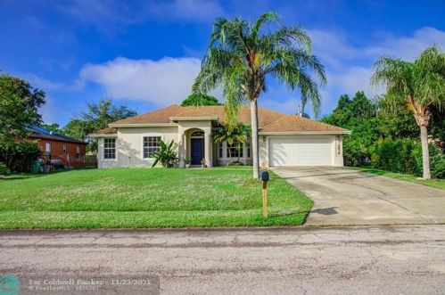 3676 Dellamano St, Fort Pierce, FL 34953-5241