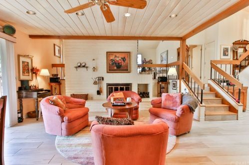 1000 Alpine Oaks Dr, Alpine, CA 91901-3001