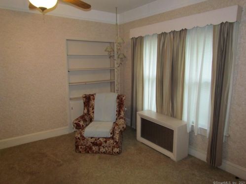 32 Denison Ave, Groton CT  06340-4415 exterior