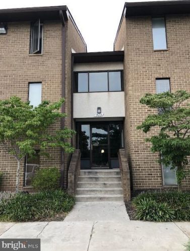 509 Florida Ave, Herndon, VA 20170-4909