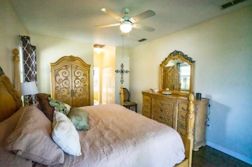 1006 Connecticut Rd, Tarpon Springs FL 34689-2830 exterior