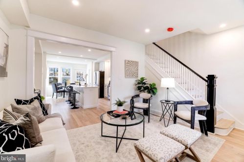 626 Hamilton St, Washington, DC 20011-4030