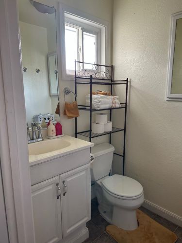 1808 Brewer Way, Modesto CA  95355-2609 exterior