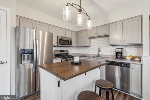 37 Dare Ln, Pottstown PA  19465-6601 exterior