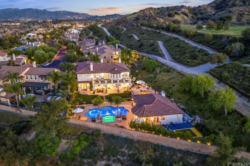 26653 Oak Terrace Pl, Santa Clarita, CA 91381-0742
