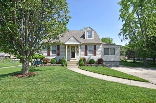 2372 Galbraith Rd, Cincinnati, OH 45239-4359