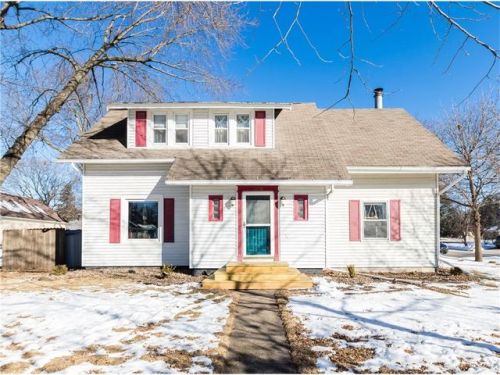 1302 Rapids St, Adel, IA 50003-1434