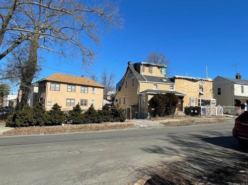 139 Kingsbridge Rd, Mount Vernon, NY 10550-4929