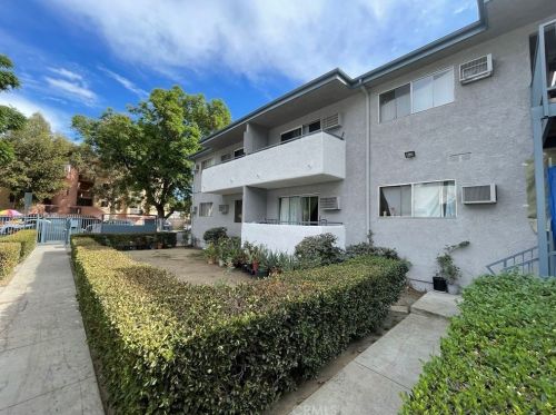 9075 Cedros Ave, Van Nuys, CA 91402-1695
