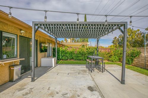 25776 Covala Ct, Santa Clarita CA  91355-2262 exterior