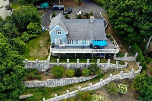 53 Bogus Hill Rd, Danbury, CT 06812-2801
