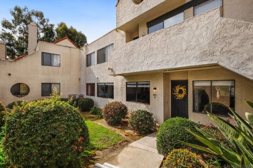 341 Melrose Dr, Vista, CA 92083-4845