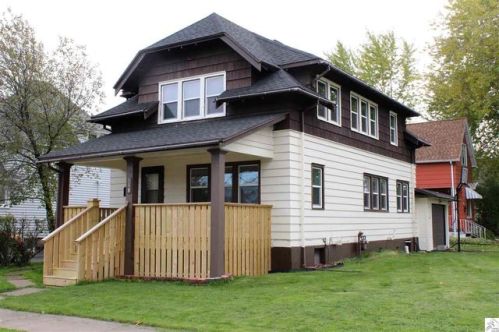 118 Peary St, Duluth, MN 55808-2045