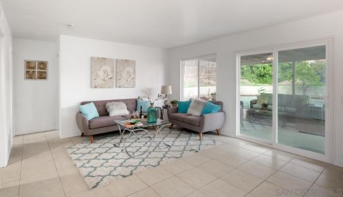 2385 Montcliff Rd, San Diego CA 92139-3915 exterior