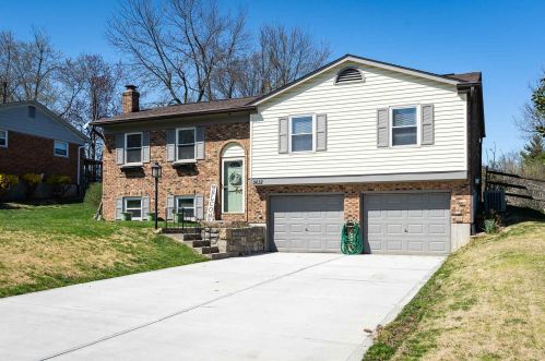 2632 Valley Trails Dr, Covington, KY 41017-1049