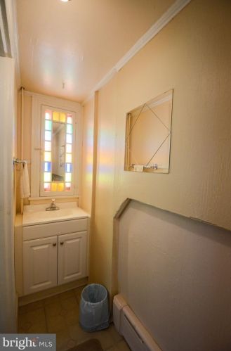 563 Columbia Ave, Bangor PA  18013-1747 exterior