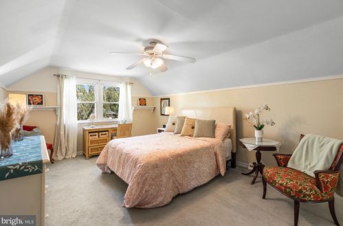 117 Monticello Dr, Riverton NJ 08077-4377 exterior