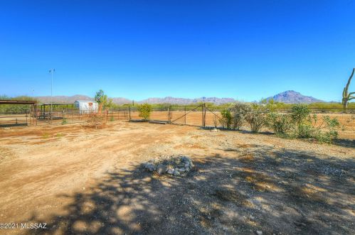 9500 Sky Blue Dr, Tucson, AZ 85735-9203