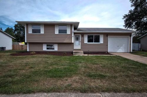 2950 Providence Dr, Mishawaka, IN 46544-6152