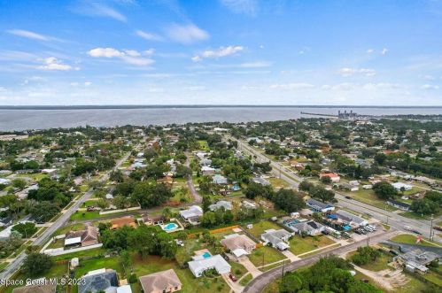 545 Arabella Ln, Cocoa FL 32927-8717 exterior