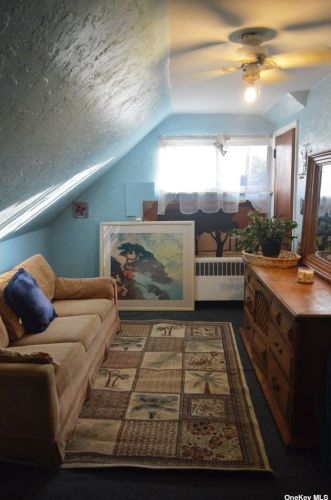 355 Heathcote Rd, North Lindenhurst NY  11757-1744 exterior