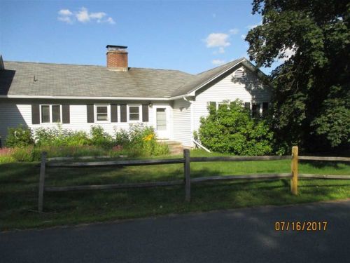 15 Pine St, Unity NH  03603-4827 exterior