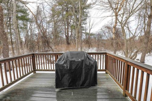 23 Jessica Dr, Nashua NH  03060-4278 exterior