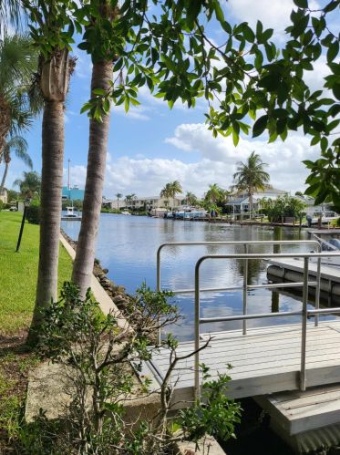 1935 Cobia Dr, Vero Beach, FL 32960-5286