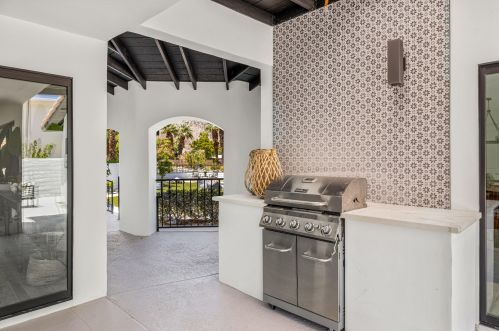 54780 Avenida Obregon, La Quinta CA  92253-3712 exterior