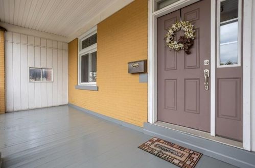 3225 Piedmont Ave, Pittsburgh, PA 15216-2329