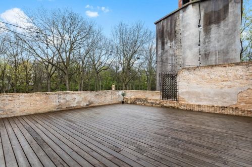 7198 River Dr, West Bend WI  53090-1163 exterior