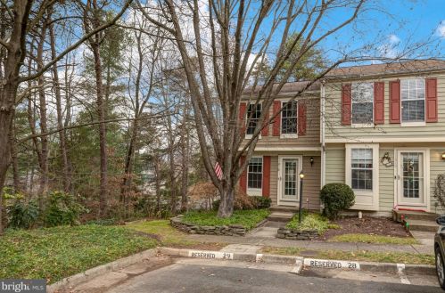11918 Fieldthorn Ct, Herndon, VA 20194-1530