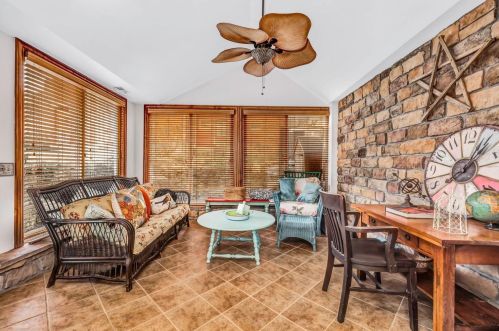 403 3 St, Aurora IN 47001-1311 exterior