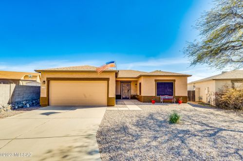 9992 Star Vista Dr, Tucson, AZ 85748-7889