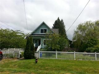 10234 40th Ave, Seattle, WA 98146-1128