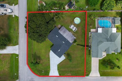 1819 Joy Haven St, Fort Pierce, FL 34983-4551