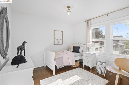 3059 Delaware St, Oakland CA  94602-3219 exterior