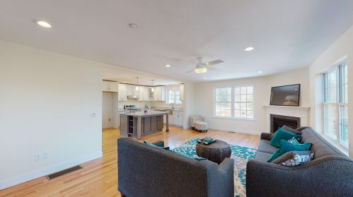 140 Caleb Dr, Danville NH  03819-3037 exterior