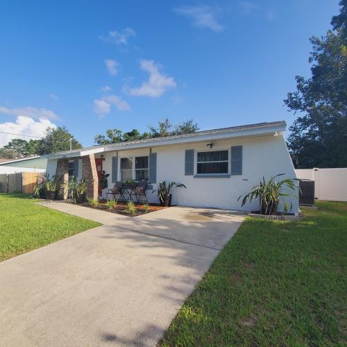 12100 Lamont Dr, Brooksville, FL 34608-1628