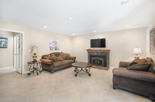 16711 Willow Creek Dr, Morgan Hill CA  95037-4819 exterior