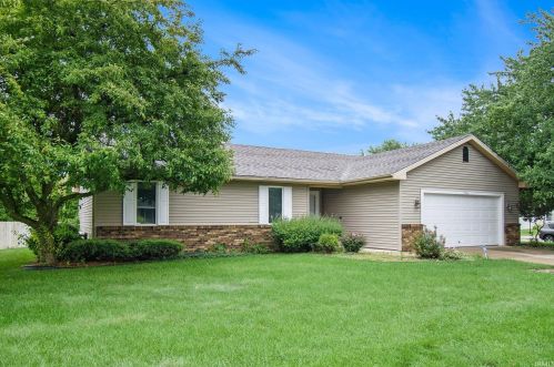 5516 Trippel Dr, Mishawaka, IN 46545-8404