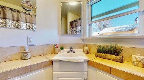 44420 Date Ave, Lancaster CA 93534-3512 exterior