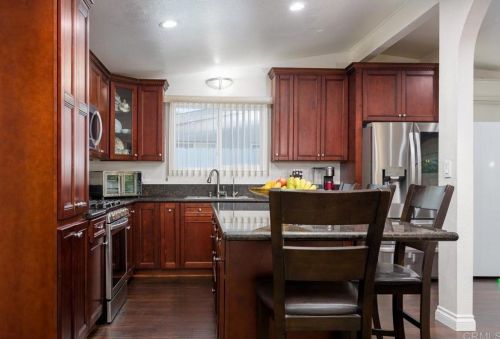 9254 Fermi Ave, San Diego, CA 92123-3117