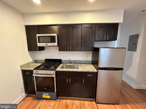 58 Galveston Pl, Washington DC  20032-2049 exterior